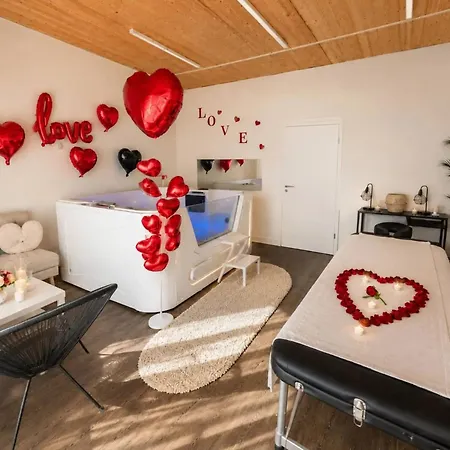 60 M² With Jacuzzi